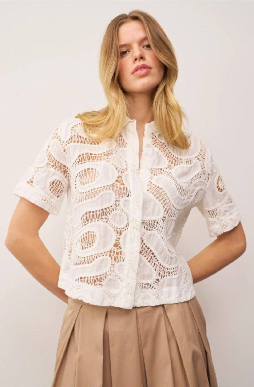 Miranda Short-Sleeved Blouse with Fine Curly Lace