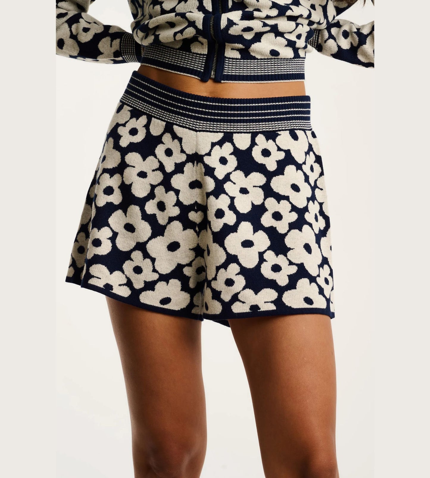 Daisy Dreamer Cotton Short