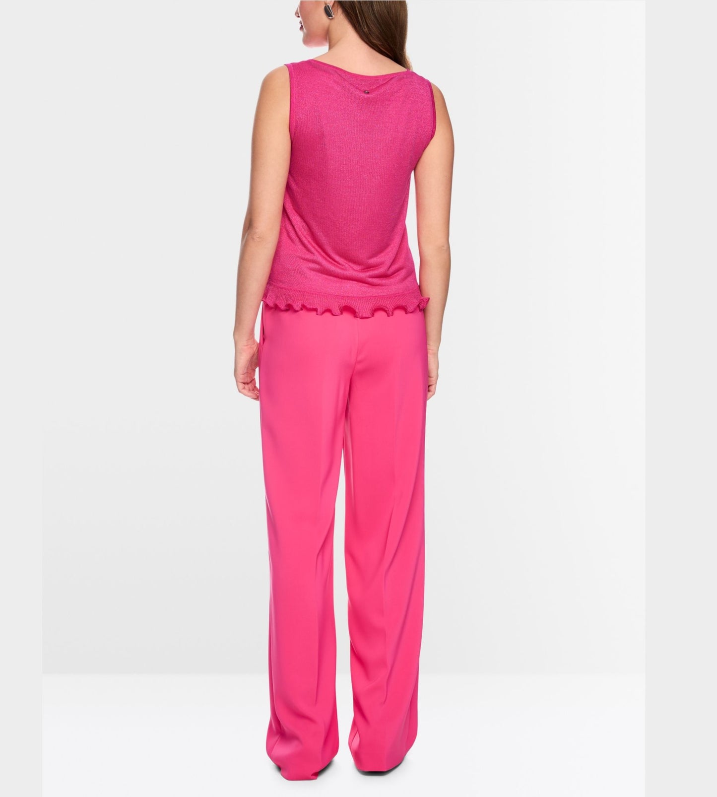 Sleeveless Knit Top with Ruffle