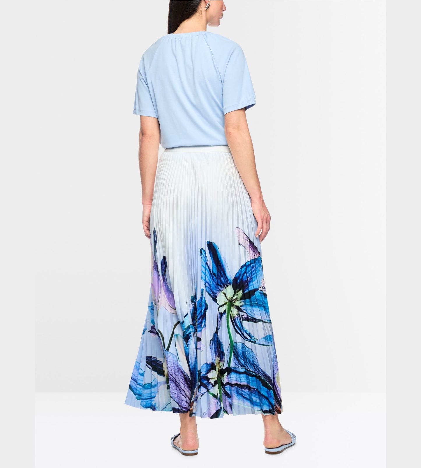 Pleated Midi Skirt with Lily Print