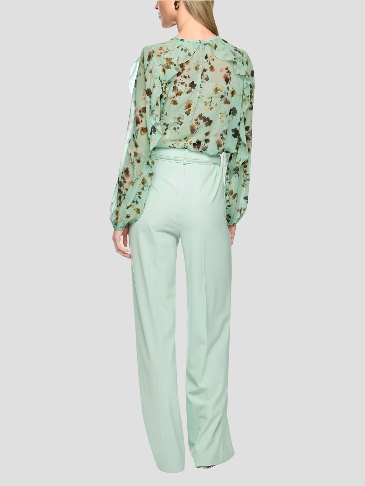 Floral blouse with flounces