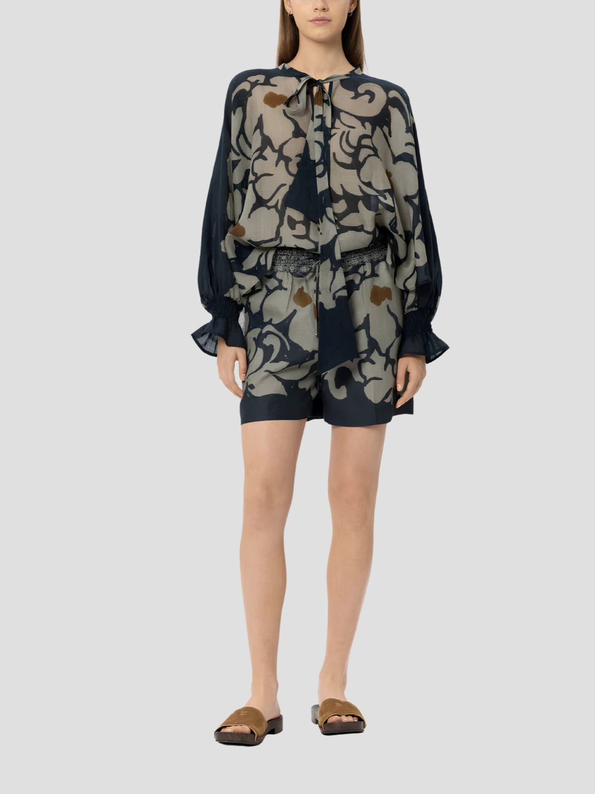 Ramie Shorts with Flower Print