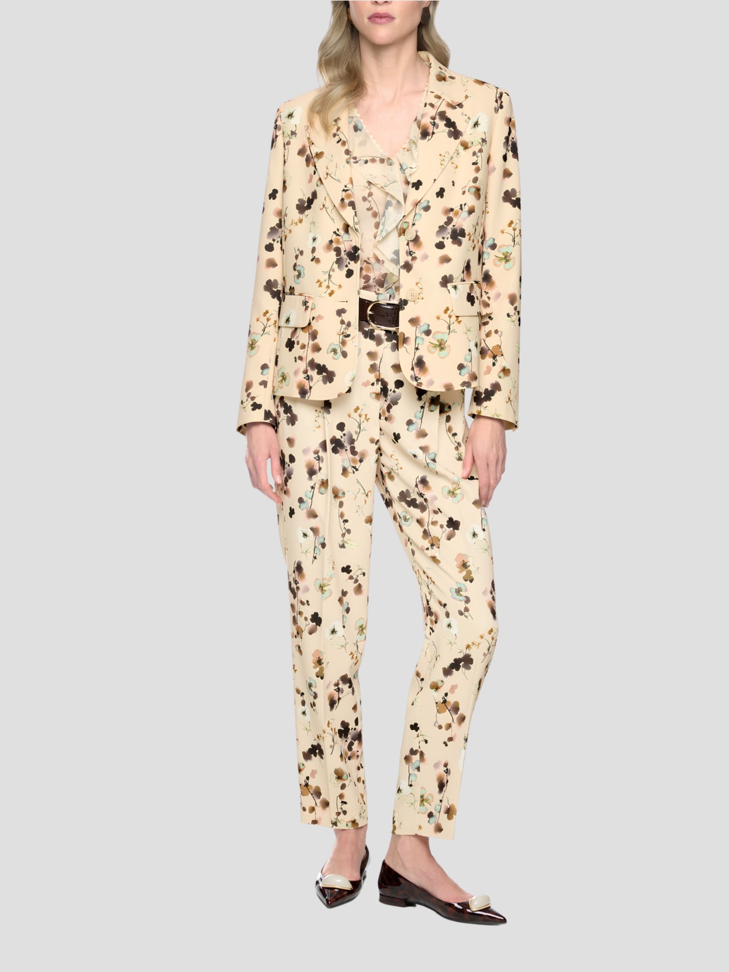 Fitted floral print blazer